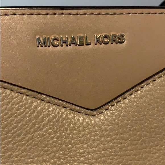 Michael Kors Bag - Picture 3 of 7